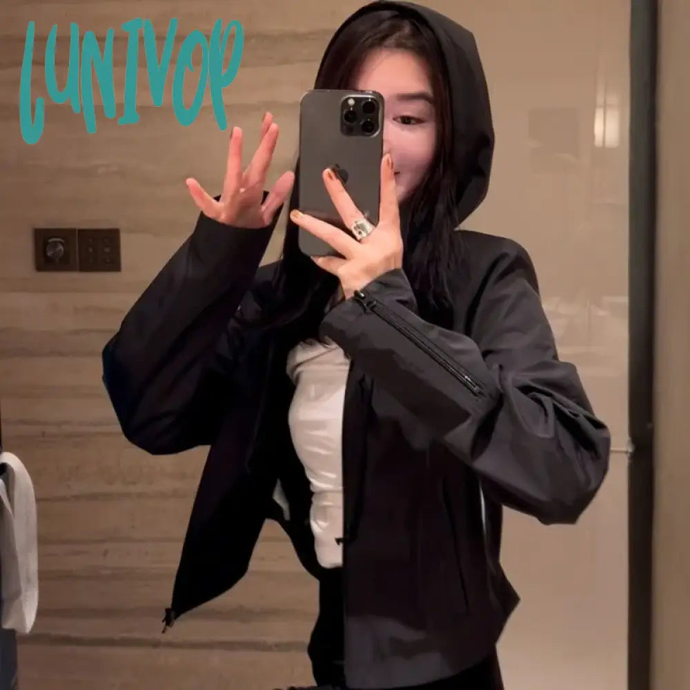 Lunivop Cropped Windbreaker Jacket Women Korean Fashion Streetwear Black Short Jacket Zipper Hooded Outwear Harajuku Aesthetic